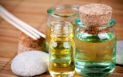 小雪當心季節性過敏與情緒低潮，專家教你用精油暖身又暖心