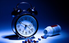 熬夜傷全身！「睡眠不足十大危機」曝光：肥胖、情緒失控、睡眠呼吸中止症