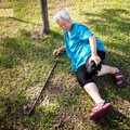 老婦摔車單手撐地害「粉碎性骨折」！ 「雙壓治療」助迅速恢復生活