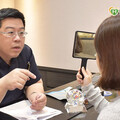 眉毛下垂不只是外觀問題！ 整外醫師解析內視鏡提眉術式與注意事項