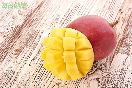 芒果、鳳梨皆上榜！夏天必吃「4水果」幫助強健骨骼