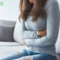 女性生殖周期影響衰老？瑞典研究：初潮越早、絕經越晚…大腦年齡「變年輕」
