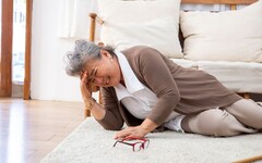 「小中風」是大中風前兆!醫師提醒:別忽視大腦發出的警鐘