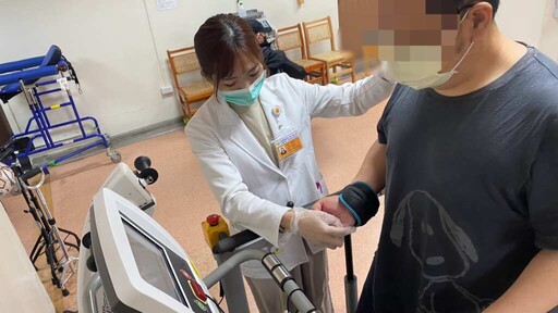 感染類鼻疽桿菌併發敗血截肢 壯男靠義肢與意志逆轉人生