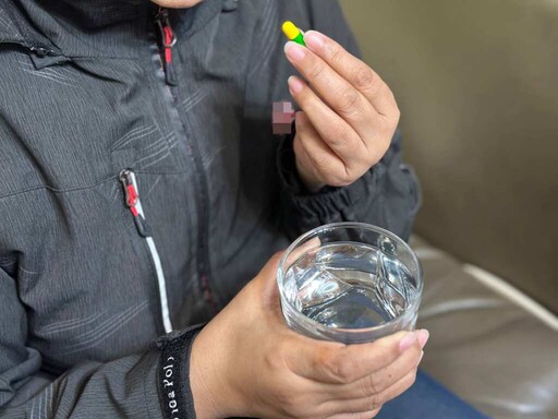 少女吃藥治療痘痘 竟造成罕見「藥物性食道炎」