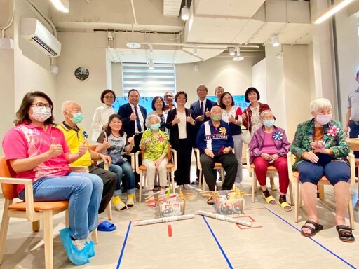彰化大城秀和苑日照中心開幕 百歲阿公與縣長PK龍舟賽