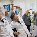 照顧環保志工 台中慈院發展專屬運動操活絡筋骨