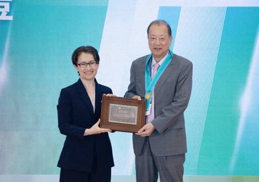 中醫大暨醫療體系董事長蔡長海榮膺工研院院士