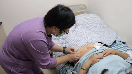 影／利用晚上睡覺時洗腎 年輕洗腎女選腹膜透析