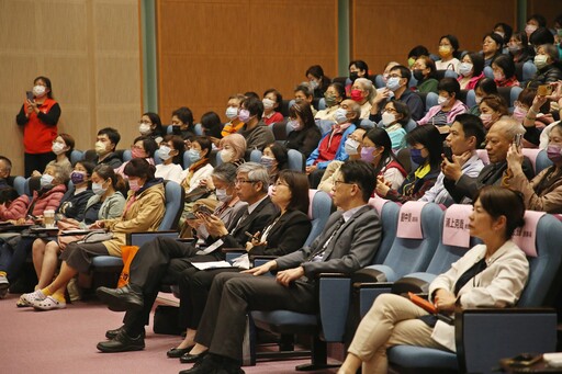 嘉義市首創「憶嘉人六支箭」照護方案 引領失智友善城市新典範