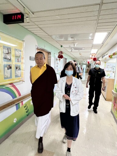 第43任薩迦法王參訪三總安寧病房 關懷台灣臨終照護
