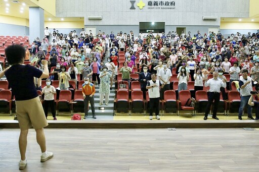 嘉義講座500市民搶聽 譚敦慈教生活避毒小撇步