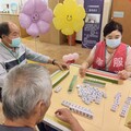 結合娛樂與預防 聖馬失智中心推動「健腦麻將」