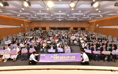 嘉義縣嘉安藥局 獲全國戒菸績優機構整合服務王