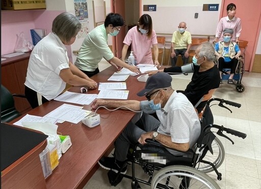 嘉榮醫療團隊前進白河及雲林榮家為榮民(眷)把關健康