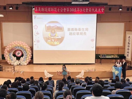 向白衣天使致敬 嘉縣護理師公會慶護師節