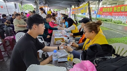 愛在五月天 國際獅子會300A5區血糖檢測服務 響應孝行活動