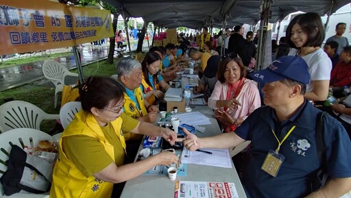 愛在五月天 國際獅子會300A5區血糖檢測服務 響應孝行活動