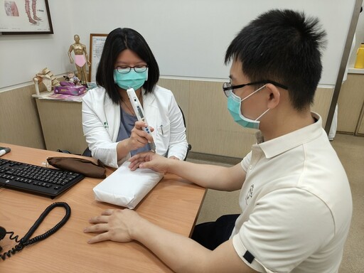 拒當過敏兒!三伏貼「冬病夏治」助60歲婦人改善過敏性鼻炎