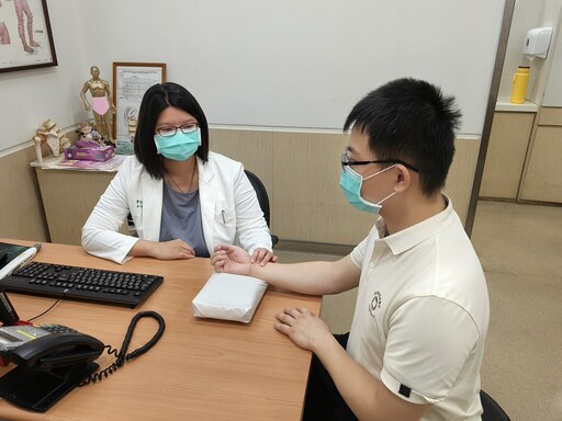 拒當過敏兒!三伏貼「冬病夏治」助60歲婦人改善過敏性鼻炎
