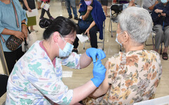 彰基開打公費流感、新冠及肺炎鏈球菌疫苗