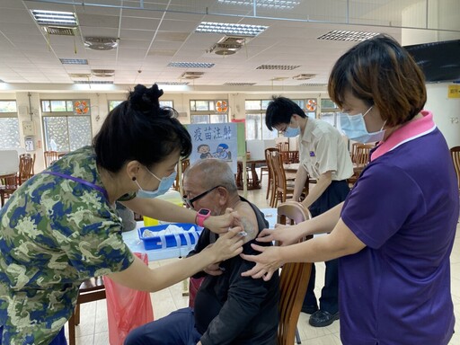彰化榮家465人接種流感疫苗 提前防堵秋冬疫情