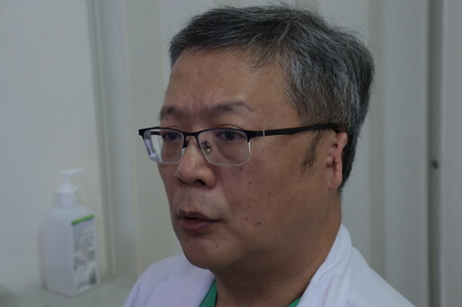 「小耳醫師」王守吉 傾聽病人獲資深典範醫師獎