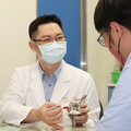 百歲人瑞生日願望 仁愛長庚團隊讓老太太重新站起