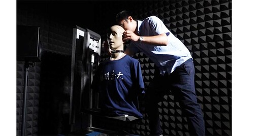 老年人聽力損失恐導致失智症！北榮陽明交大攜手推出AI OTC助聽器