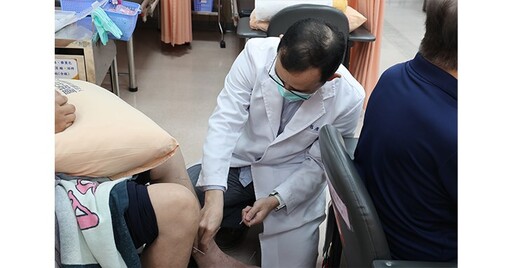 重訓能舉一百公斤下背痛竟加劇？中醫針灸、徒手、呼吸調整，擺脫疼痛困擾