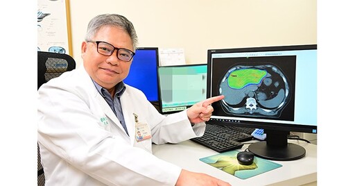 肝腫瘤20公分如排球大！癌細胞轉移頸椎壓迫害癱瘓，三合一療法助續命