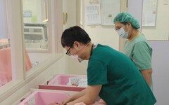 為恭醫院攜手中醫大兒童醫院 啟動急重症轉診通道成功救回雙胞胎