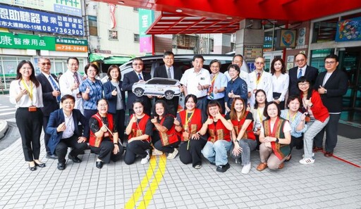 看見原鄉長期照顧的需要合作金庫挹注屏基 添購原鄉服務交通車