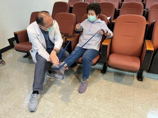 南投醫院為高齡志工隊辦肌少症講座 提升健康知能