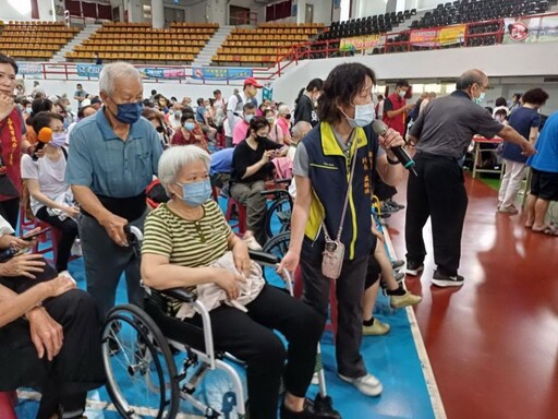 新冠疫情升溫 嘉義市開設大型疫苗接種站 1350名民眾報名接種