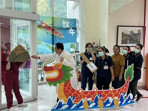 中榮埔里分院護理之家邀印尼籍看護工嚐粽學俗 體驗台灣文化