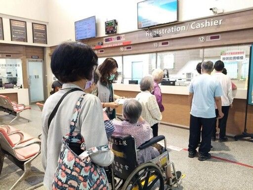 中榮嘉義分院配合嘉市府衛生局「市民整合性篩檢」送好禮
