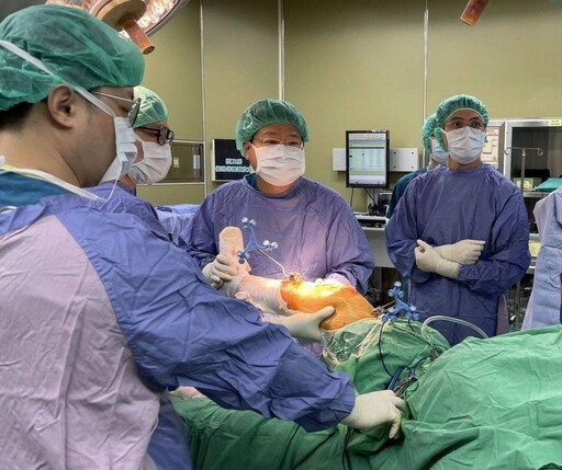 健保補助ROSA手術 助高齡嬤擺脫關節炎