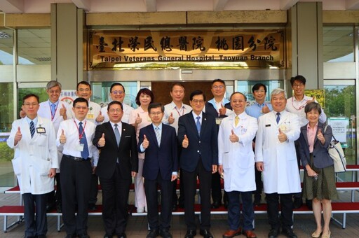 退輔會主委視導北榮桃分院 慰問榮民傷兵