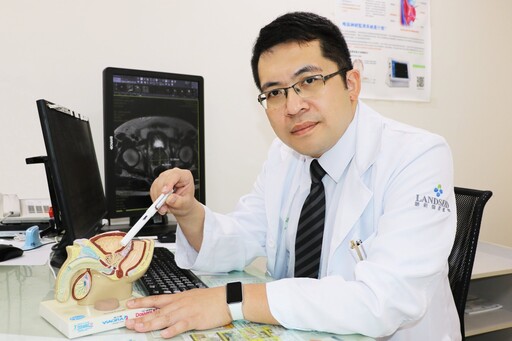 7旬翁攝護腺肥大釀血尿 聯新國際醫院助他恢復正常生活