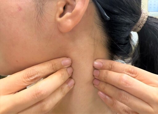 睡不好、肩頸僵硬與1文明病有關 桃園醫院：女性患者比例是男性2倍