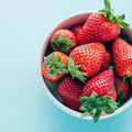 草莓不是越大顆越甜！農糧署教「3招」挑草莓：關鍵看「這部位」光澤