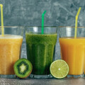 有食譜》預防感冒不只檸檬汁！營養師推「7種果汁」維他命ABC都補