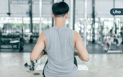 不想腰痠背痛，「練背肌」是最好方法！教你「9種運動」提升肌耐力
