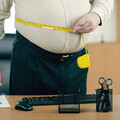 35歲白領男爆肥112公斤！醫曝正確減重關鍵：吃「哈佛餐盤」搭運動