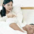 老公寧願自己來，也不想跟老婆親密？專家揭「1原因」步入無性婚姻