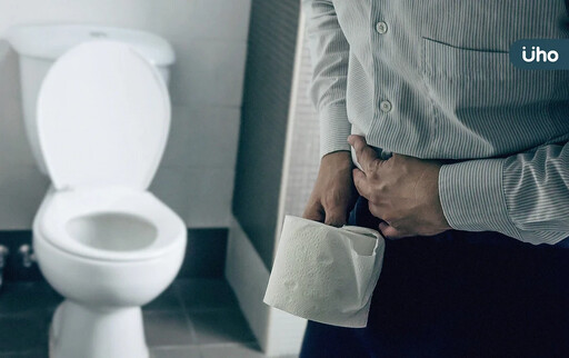 腸胃炎上吐下瀉，吃止瀉藥恐害便秘！藥師警「1飲料」多喝小心更嚴重