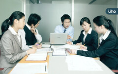 蘋果、亞馬遜都在用的管理法！企業顧問揭「蜂巢思維」助團隊成長