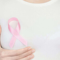 乳頭有分泌物就是乳癌嗎？黃色、 血色、 咖啡色⋯合併1狀況要小心