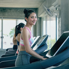 第一次去健身房就上手！健身新手必學「5動作」臀肌、下背部都能練